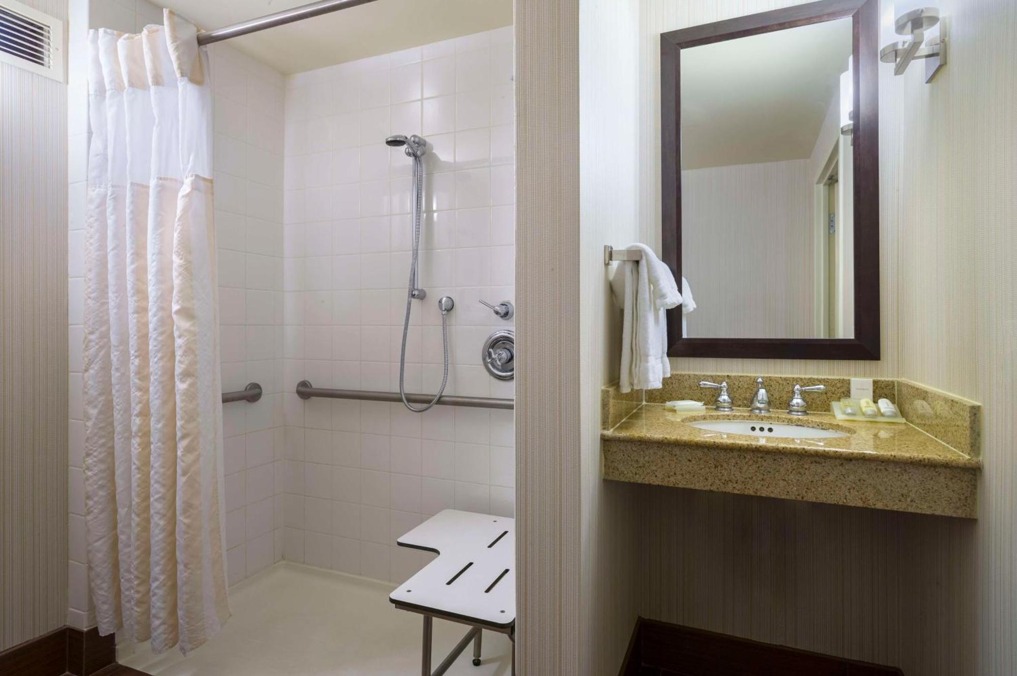 Hilton Garden Inn Edison/Raritan Center Kültér fotó