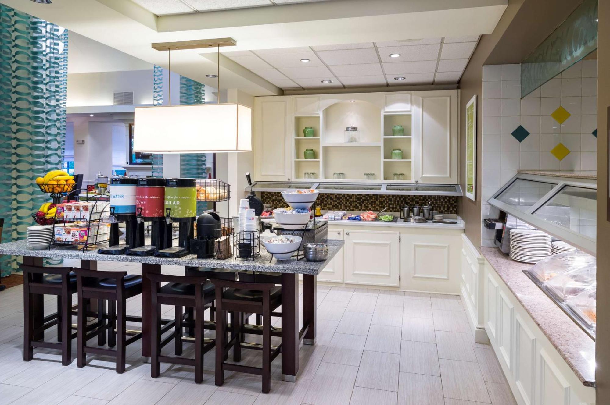 Hilton Garden Inn Edison/Raritan Center Kültér fotó